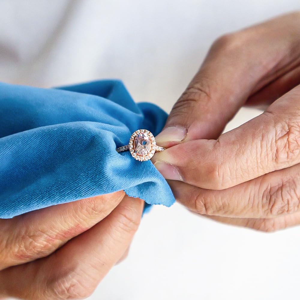 Goddard's Silver Polish Cloth for jewelry and silverware care, soft cleaning cloth with silver polishing properties.