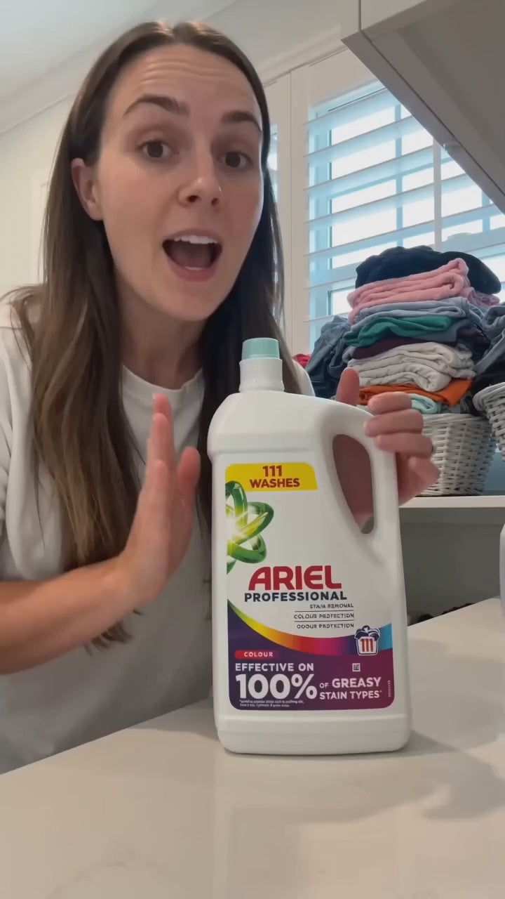 Ariel Professional Liquid Detergent 4.995L | 111 Washes | Bulk Laundry