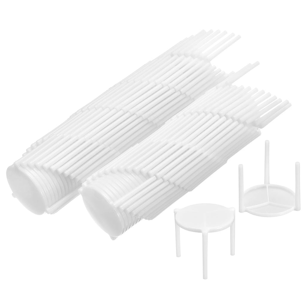 Pack of 100 plastic pizza saver tripods from Reign Goods, reusable supports for pizza box lids and tables in catering settings.