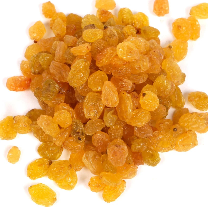 Supreme Heera Golden Sultanas in a 700g bag, dried fruit for baking, cooking, and snacking, showcasing plump, golden sultanas.