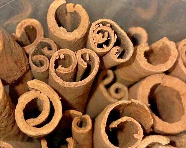 Supreme cinnamon sticks 1kg, whole cassia quills, long spice sticks for baking and cooking, natural and aromatic.